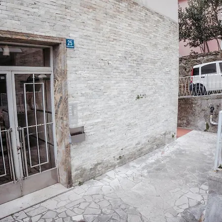 Διαμέρισμα 5min Stazione Con Terrazza *
